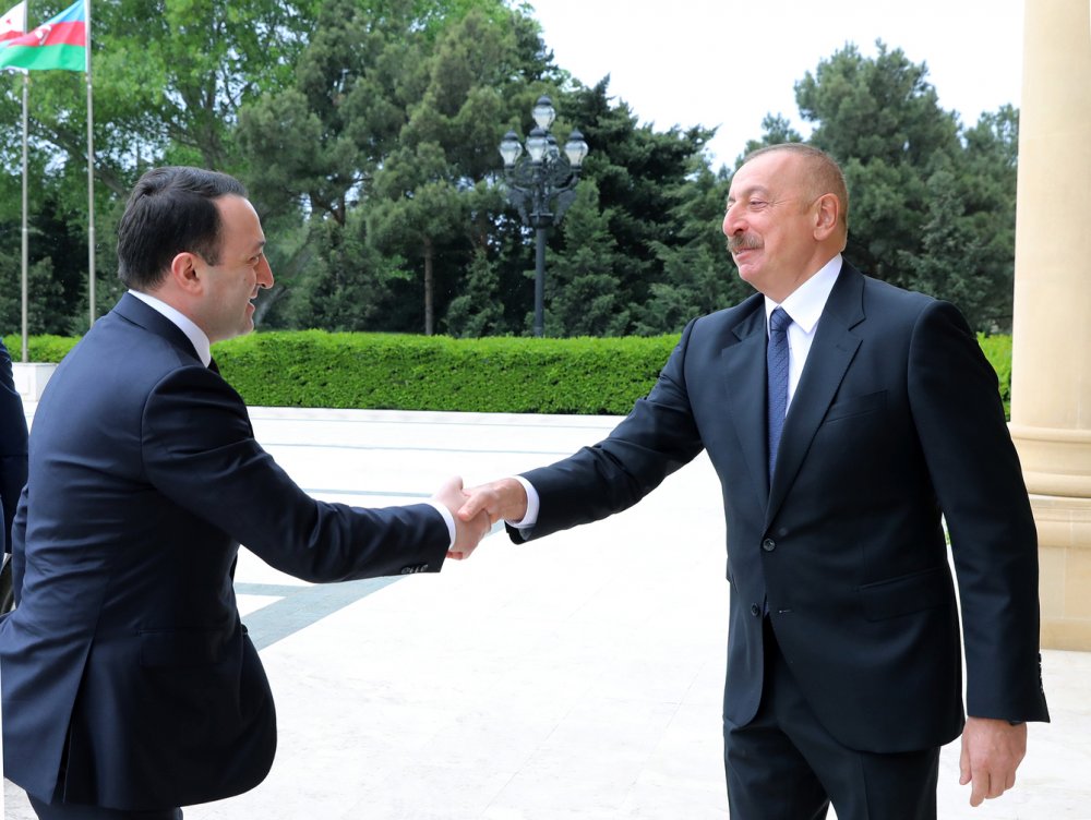 İlham Əliyev Gürcüstanın Baş nazirini qəbul edib