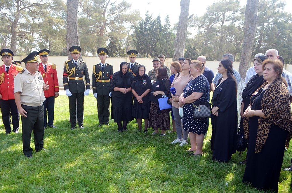 Murovdağın zirvəsində əbədiyyətə qovuşan şəhid kapitanın xatirəsi ehtiramla anılıb