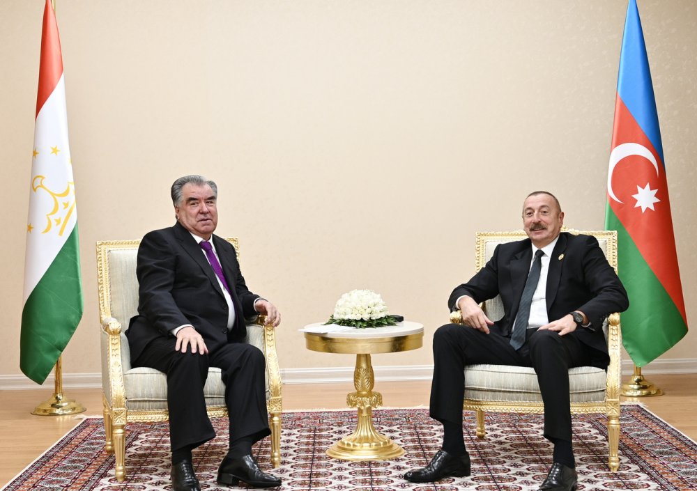 İlham Əliyevin Tacikistan Prezidenti Emoməli Rəhmon ilə görüşü olub