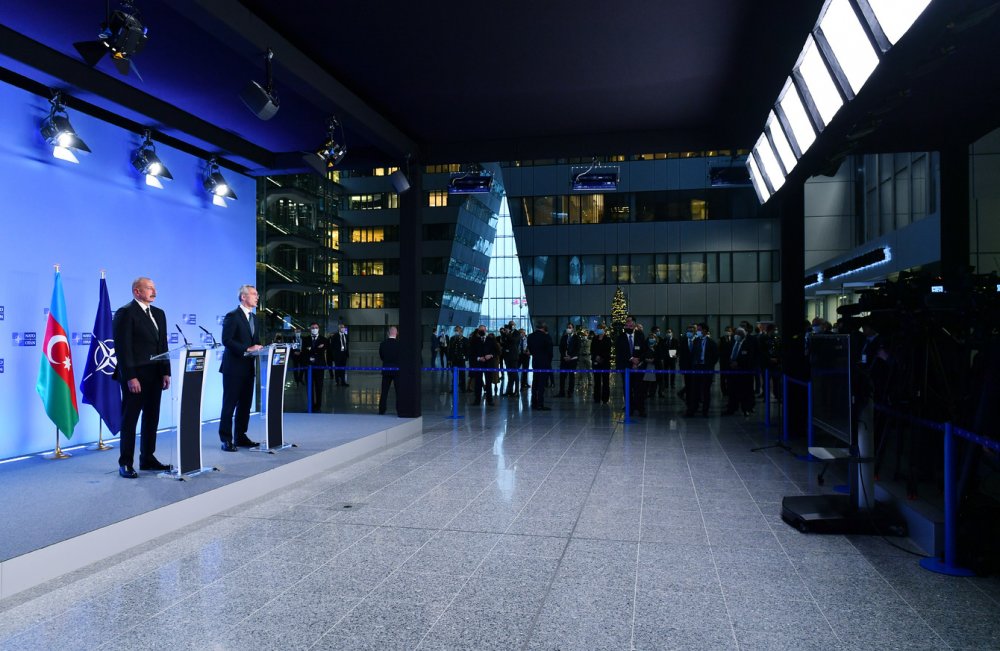 Brüsseldə İlham Əliyev ilə NATO-nun Baş katibi Yens Stoltenberqin birgə mətbuat konfransı olub