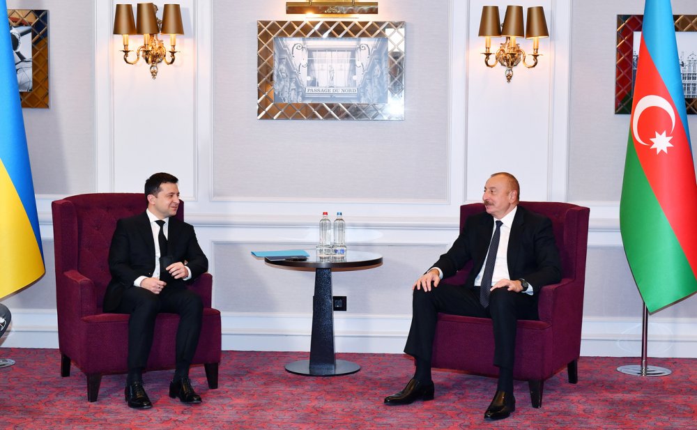 İlham Əliyev Brüsseldə Ukrayna Prezidenti Vladimir Zelenski ilə görüşüb