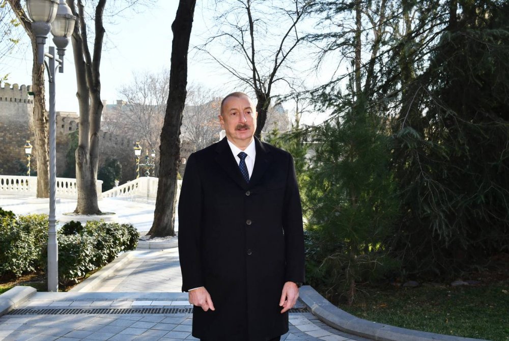 İlham Əliyev xeyriyyəçi Hacı Zeynalabdin Tağıyevin Bakıda ucaldılan abidəsinin açılışında iştirak edib