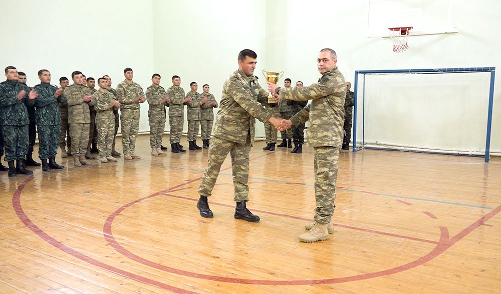 Naxçıvan Qarnizonu üzrə hərbi qulluqçular arasında daşqaldırma birinciliyi keçirilib - VİDEO