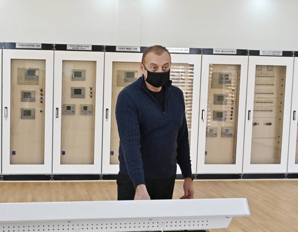 İlham Əliyev yenidən qurulan 110/35/10 kilovoltluq “Ağcabədi” yarımstansiyasının açılışını edib