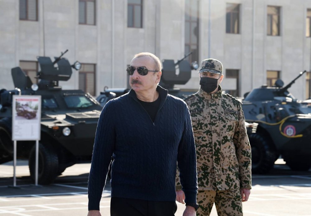 İlham Əliyev və birinci xanım Mehriban Əliyeva Daxili İşlər Nazirliyi Daxili Qoşunlarının Ağcabədi rayonunda yeni inşa olunan hərbi şəhərciyinin açılışında iştirak ediblər