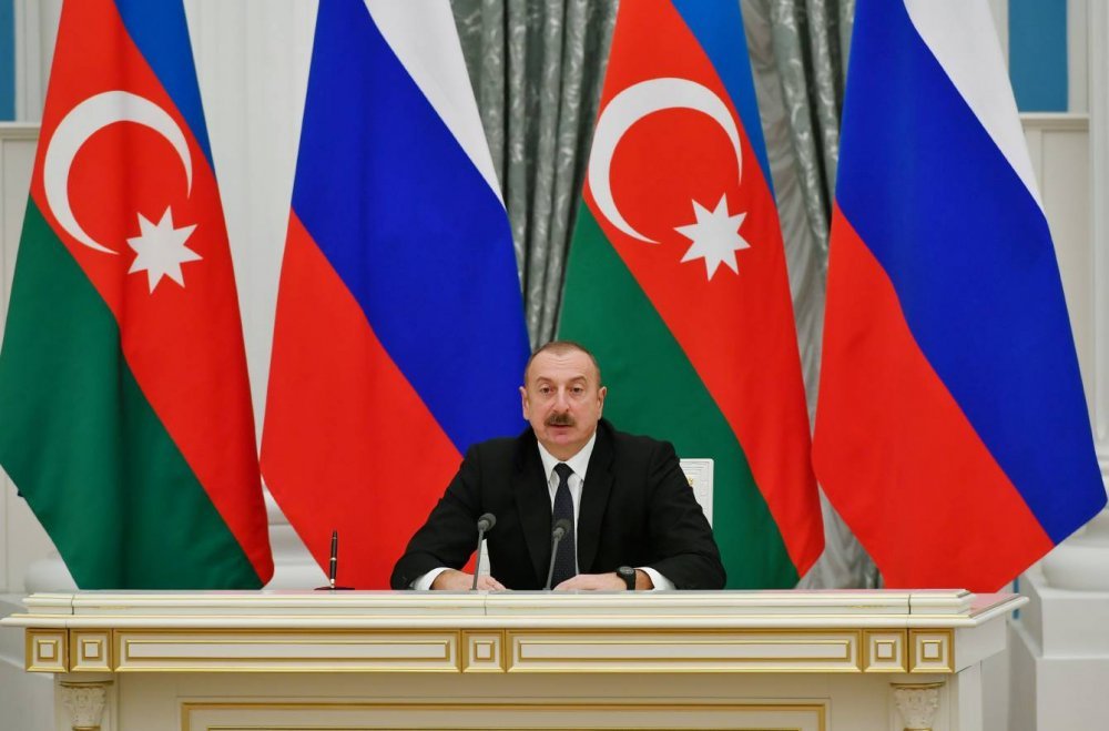 İlham Əliyev və Prezident Vladimir Putin mətbuata bəyanatlarla çıxış ediblər 