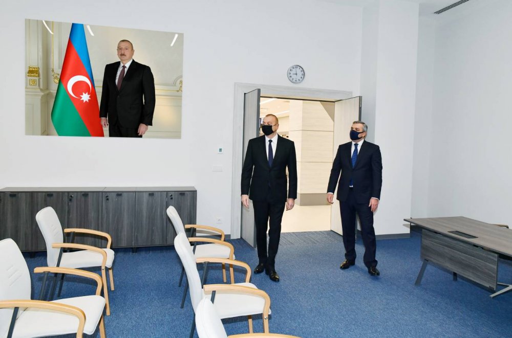 İlham Əliyev Prezident Administrasiyasının Vətəndaş Qəbulu Mərkəzinin açılışında iştirak edib