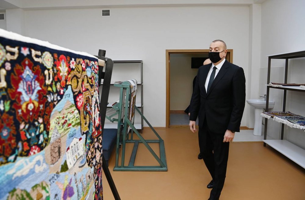 İlham Əliyev Bakıda yeni inşa edilmiş müasir penitensiar müəssisələrdə yaradılan şəraitlə tanış olub