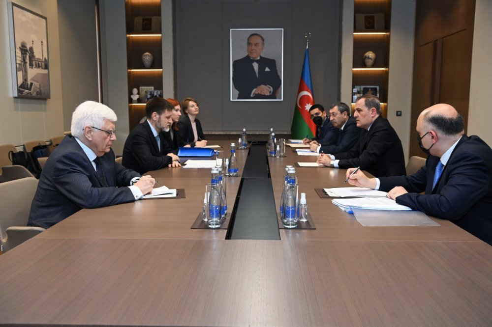Ceyhun Bayramov Rusiya Federasiyası Prezidentinin xüsusi nümayəndəsi Mixail İvanoviç Petrakov ilə görüşüb