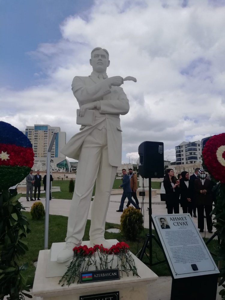 İstiqlal şairimiz Əhməd Cavadın Ankarada ucaldılan heykəlinin açılışı olub