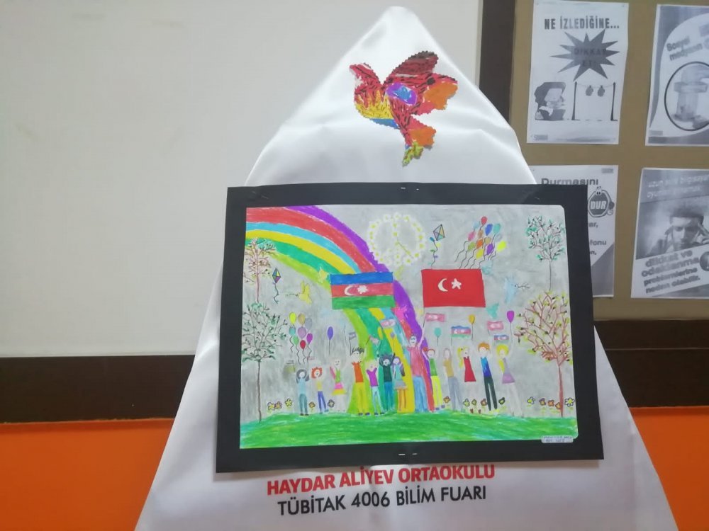 Ankarada Heydər Əliyev adına məktəbdə ulu öndərin 99-cu ildönümü ilə əlaqədar tədbir keçirilib