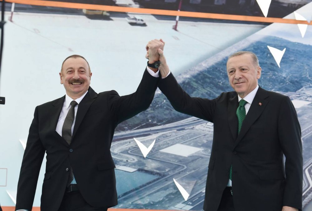 Azərbaycan Prezidenti İlham Əliyevin Türkiyəyə işgüzar səfəri. Azərbaycan və Türkiyə prezidentləri Rize-Artvin Hava Limanının açılış mərasimində iştirak ediblər