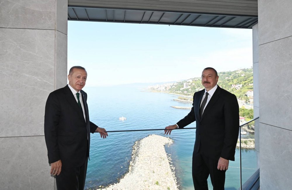 Azərbaycan Prezidenti İlham Əliyevin Türkiyəyə işgüzar səfəri. Azərbaycan və Türkiyə prezidentləri Rize-Artvin Hava Limanının açılış mərasimində iştirak ediblər Azərbaycan Prezidenti İlham Əliyevin Türkiyəyə işgüzar səfəri. Azərbaycan və Türkiyə prezidentləri Rize-Artvin Hava Limanının açılış mərasimində iştirak ediblər