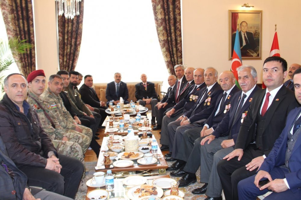  Türkiyədəki səfriliyimiz qazilərilə görüş keçirib 