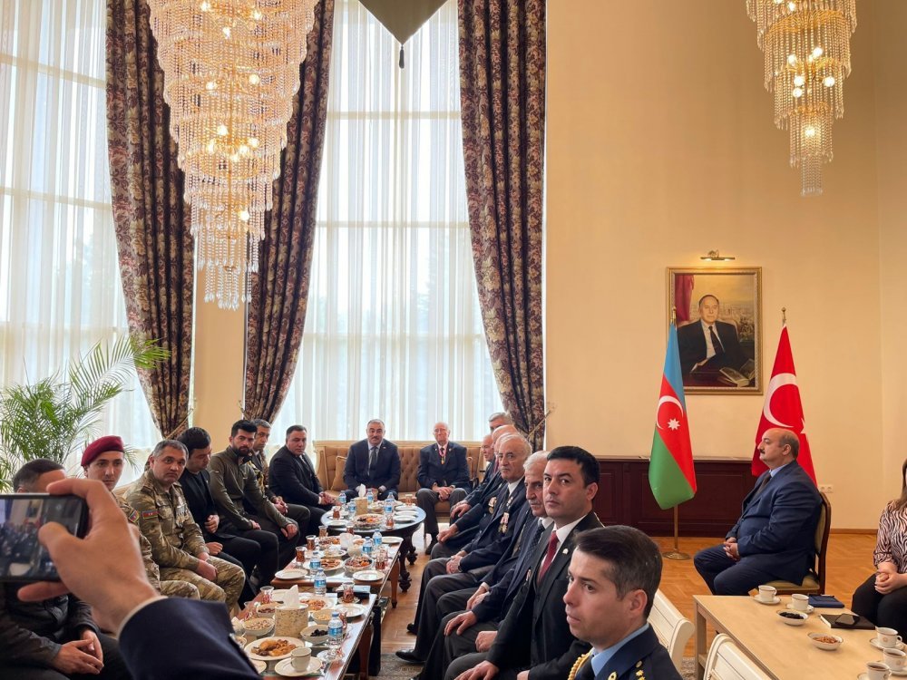  Türkiyədəki səfriliyimiz qazilərilə görüş keçirib 