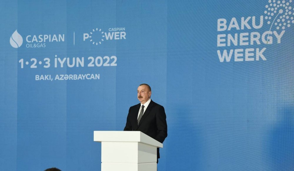 İlham Əliyev Bakı Enerji Həftəsi çərçivəsində 27-ci Beynəlxalq Xəzər Neft və Qaz Sərgisinin rəsmi açılış mərasimində iştirak edib