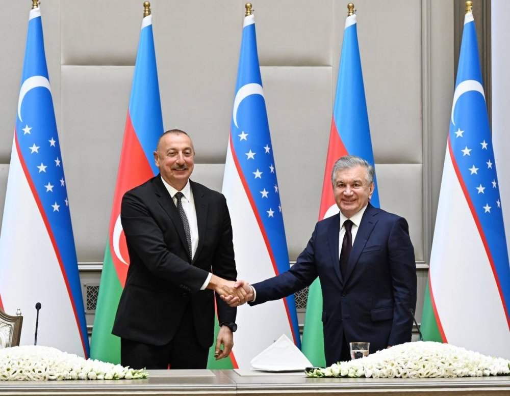 Azərbaycan və Özbəkistan prezidentləri mətbuata bəyanatlarla çıxış ediblər