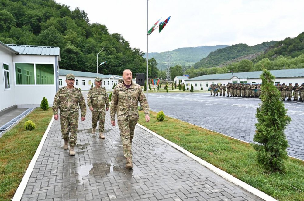 Prezident, Müzəffər Ali Baş Komandan İlham Əliyev Kəlbəcər rayonunda hərbi hissənin açılışında iştirak edib