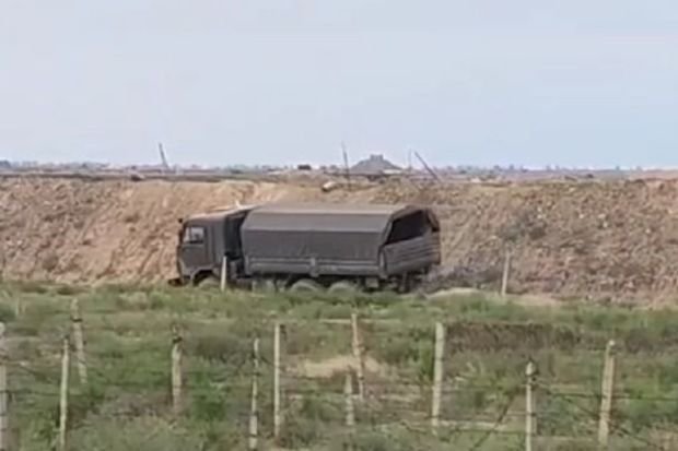 Ermənilər döyüş mövqelərini tərk edirlər